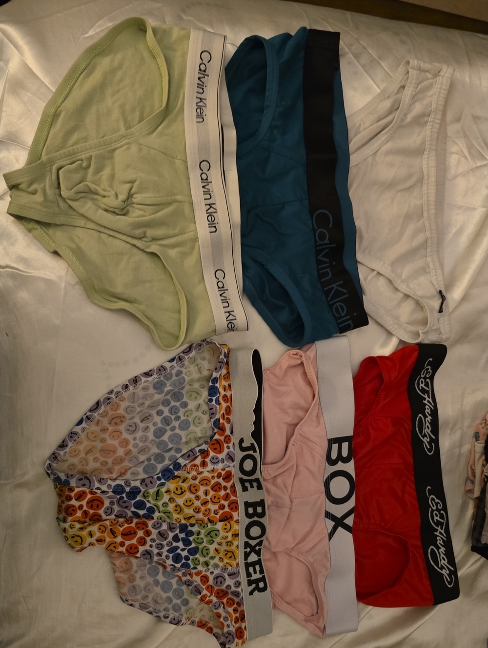 34 Pairs Of Briefs. Mix Brands - Picture 6 of 8